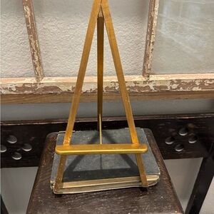 Gold Metal Easel Stand